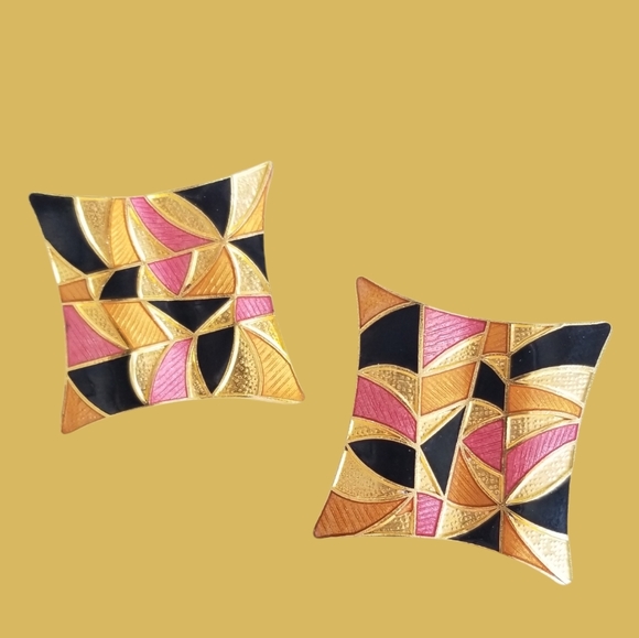 Vintage Gold Metallic Enamel Pierced Post Earrings - Picture 13 of 15